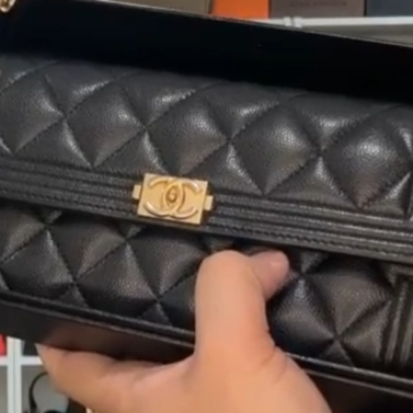 Chanel Black Quilted Wallet - Picture 5 of 15